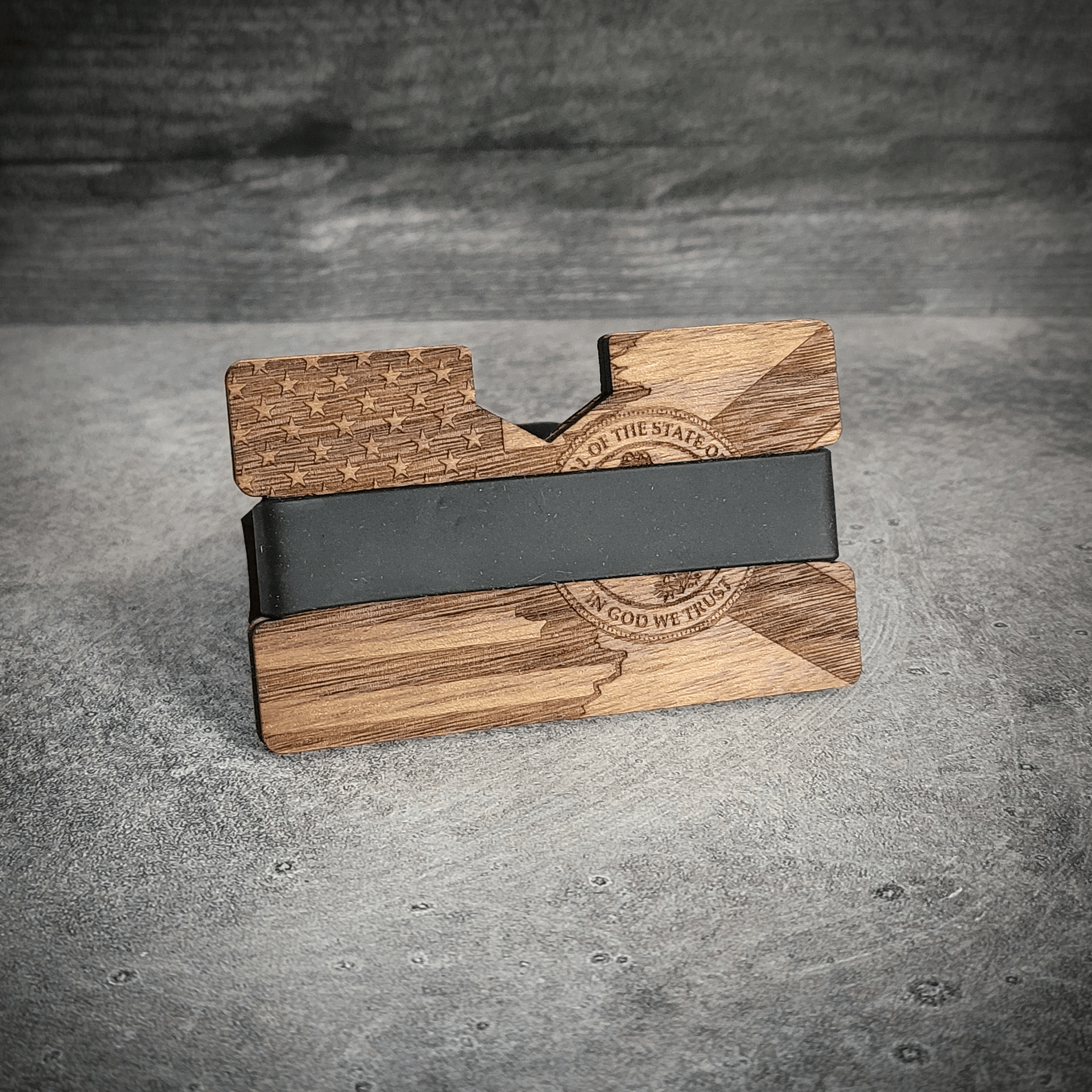 The Dual Allegiance – USA & Florida Flag Engraved Wooden Wallet - 4 Arrows Creations